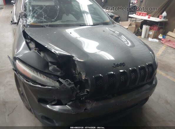 1C4PJLDB2JD618486 2018 JEEP CHEROKEE Gray Front view