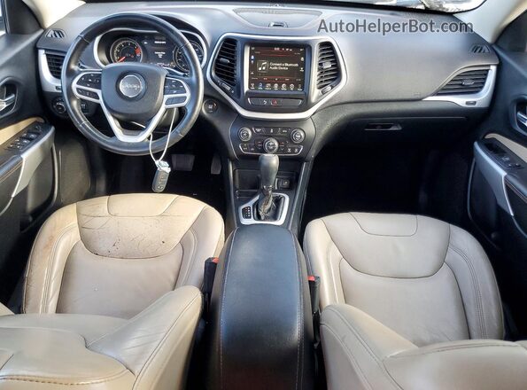 1C4PJLDB3HW623534 2017 JEEP CHEROKEE Gray Dashboard view