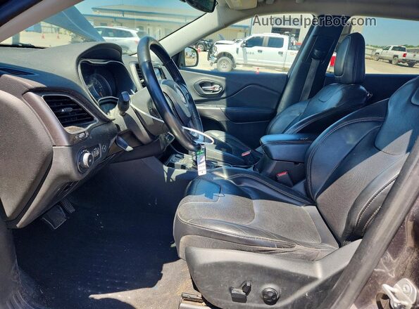 1C4PJLDB3KD302256 2019 JEEP CHEROKEE Серый Вид салона спереди