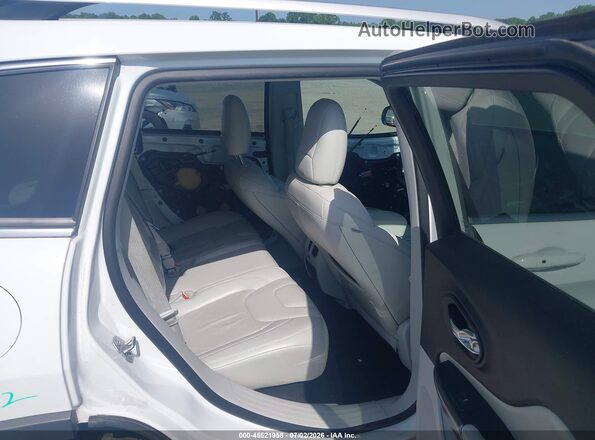 1C4PJLDB4KD347979 2019 JEEP CHEROKEE White Widok naklejki z numerem VIN