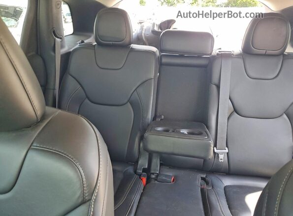 1C4PJLDB7HW533495 2017 JEEP CHEROKEE Gray Rear seats view