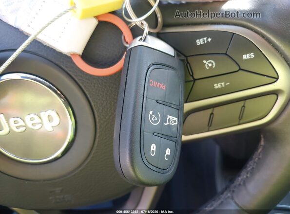 1C4PJLDB7KD438843 2019 JEEP CHEROKEE Gray Widok deski rozdzielczej