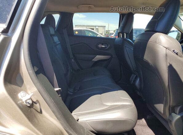 1C4PJLDB8HW642094 2017 JEEP CHEROKEE Gray Rear interior view