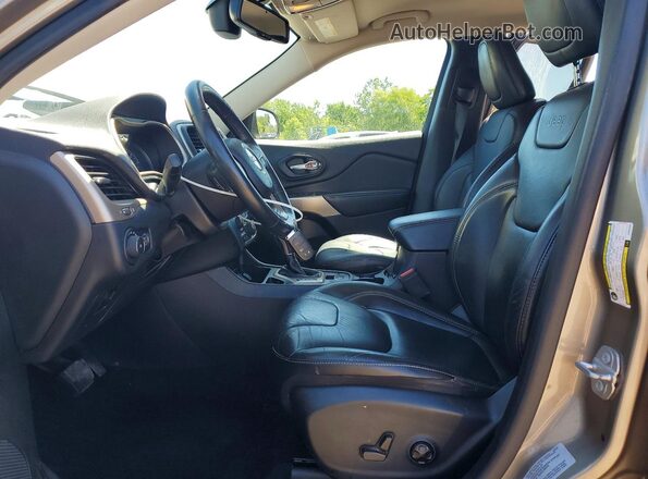 1C4PJLDB8HW642094 2017 JEEP CHEROKEE Gray Front interior view