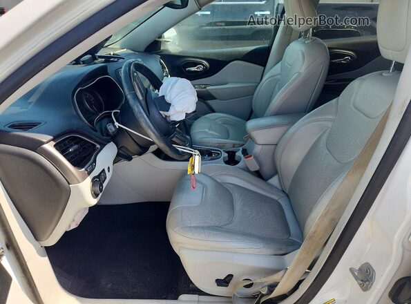 1C4PJLDB8KD325046 2019 JEEP CHEROKEE White Вид салону спереду