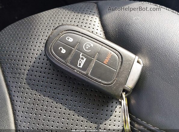 1C4PJLDN5KD171714 2019 JEEP CHEROKEE White Dashboard view
