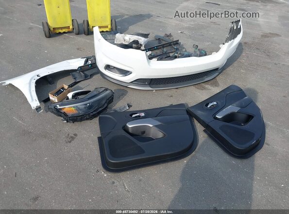 1C4PJLDN5KD171714 2019 JEEP CHEROKEE White Instrument cluster view