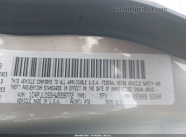 1C4PJLDS5HW559772 2017 JEEP CHEROKEE Pewter Vista del compartimento del motor