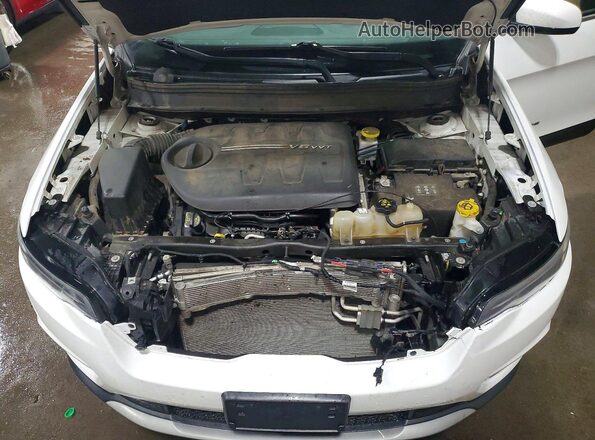 1C4PJLDX9KD313354 2019 JEEP CHEROKEE White Engine compartment view
