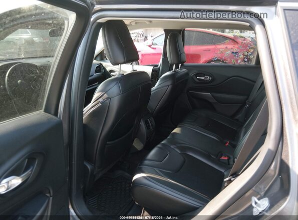 1C4PJLLB1KD130214 2019 JEEP CHEROKEE Gray Widok naklejki z numerem VIN