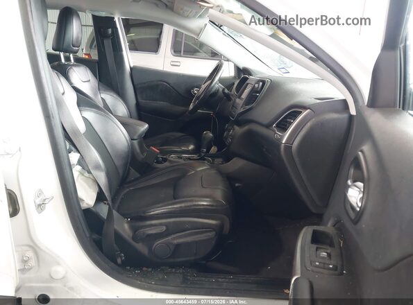 1C4PJLLB3KD132627 2019 JEEP CHEROKEE White Widok wnętrza z przodu