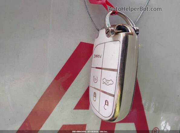 1C4PJLLB3KD132627 2019 JEEP CHEROKEE White Widok deski rozdzielczej