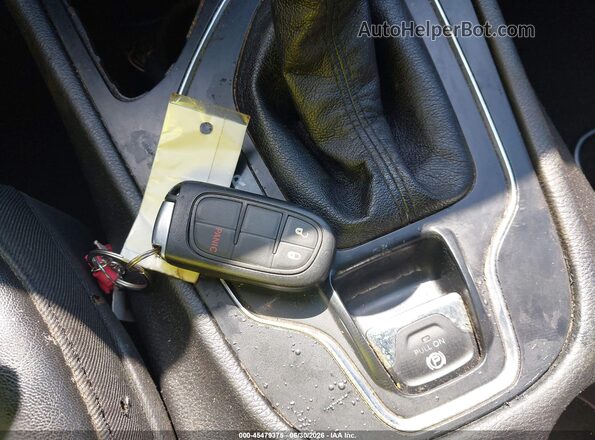 1C4PJLLB3KD132644 2019 JEEP CHEROKEE Black Вид панелі приладів