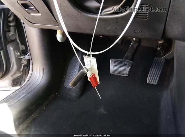 1C4PJLLB3KD485045 2019 JEEP CHEROKEE Silver Vista del salpicadero
