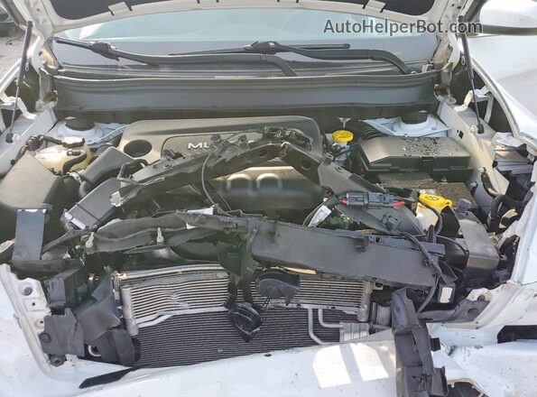 1C4PJLLB4JD520156 2018 JEEP CHEROKEE White Вид підкапотного простору
