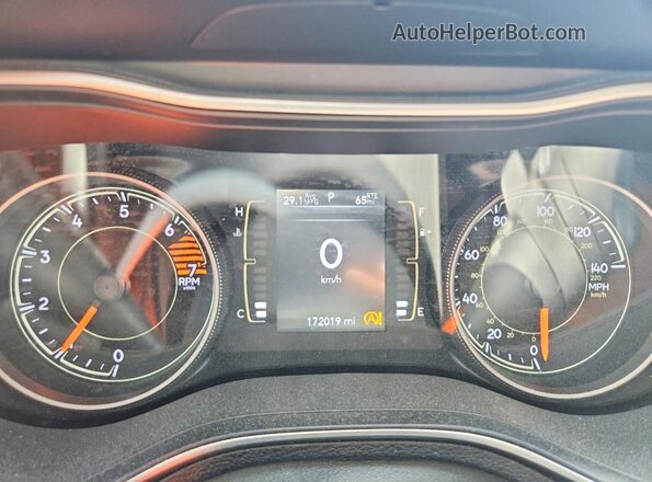 1C4PJLLB4KD307855 2019 JEEP CHEROKEE Red Սարքավորումների վահանակի տեսք