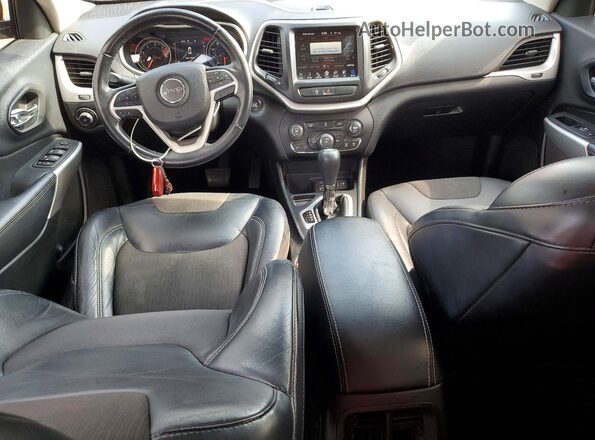 1C4PJLLB5JD615681 2018 JEEP CHEROKEE Maroon Вид панелі приладів