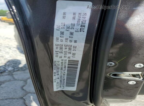 1C4PJLLB5KD111410 2019 JEEP CHEROKEE Gray Widok naklejki z numerem VIN
