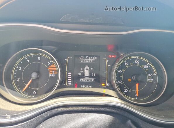 1C4PJLLB6LD561066 2020 JEEP CHEROKEE White ხელსაწყოთა პანელის ხედი