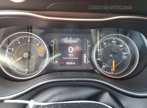 1C4PJLLB8KD290056 2019 JEEP CHEROKEE Черный Вид щитка приборов