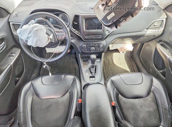 1C4PJLLB8KD392926 2019 JEEP CHEROKEE Silver Առջևի վահանակի տեսք