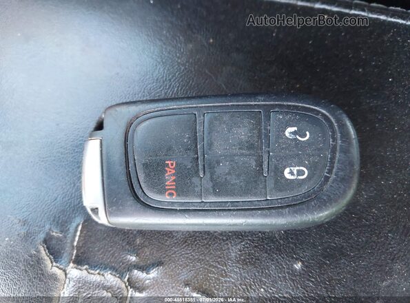 1C4PJLLB8KD434236 2019 JEEP CHEROKEE Black Вид панелі приладів