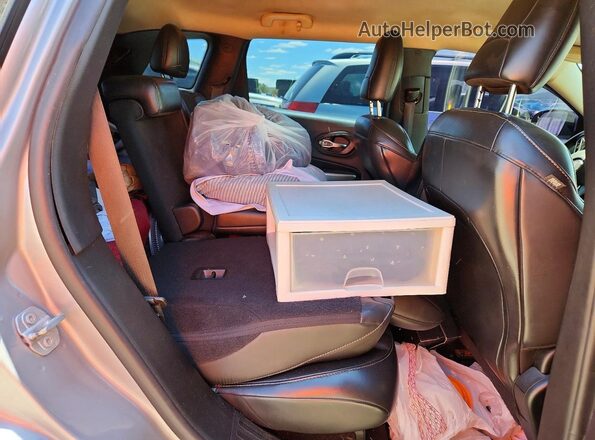1C4PJLLB9JD512070 2018 JEEP CHEROKEE Silver Вид задньої частини салону