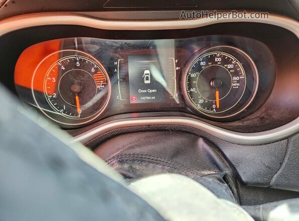 1C4PJLLB9JD512070 2018 JEEP CHEROKEE Silver Вид щитка приладів