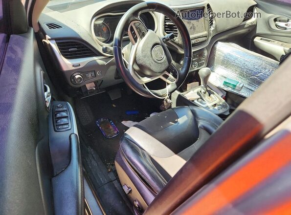 1C4PJLLB9JD512070 2018 JEEP CHEROKEE Silver Вид панелі приладів