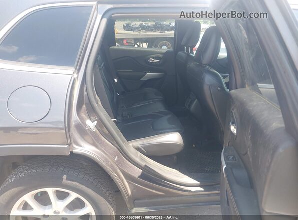 1C4PJLLB9JD519973 2018 JEEP CHEROKEE Gray Vista de la etiqueta del VIN