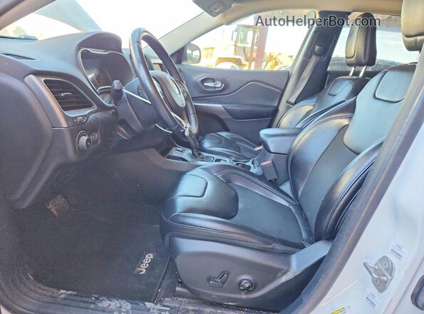 1C4PJLLN0KD209691 2019 JEEP CHEROKEE White Вид салону спереду