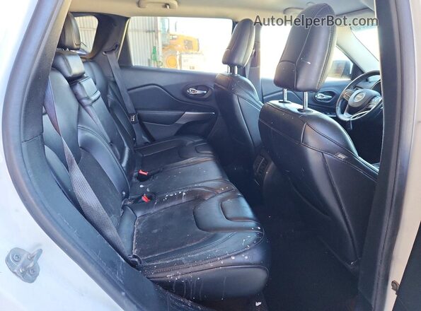 1C4PJLLN0KD209691 2019 JEEP CHEROKEE White Вид задніх сидінь