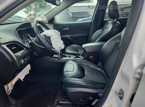 1C4PJLLX2KD206695 2019 JEEP CHEROKEE Белый Вид салона спереди