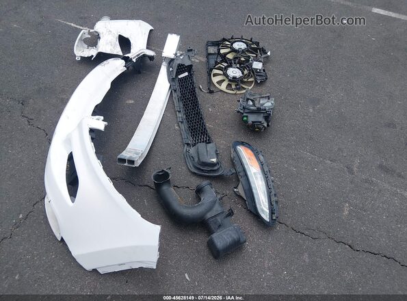 1C4PJLLX5JD525040 2018 JEEP CHEROKEE Белый Вид панели приборов