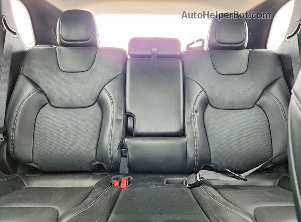 1C4PJLMX4MD211530 2021 JEEP CHEROKEE Black Widok tylnych siedzeń
