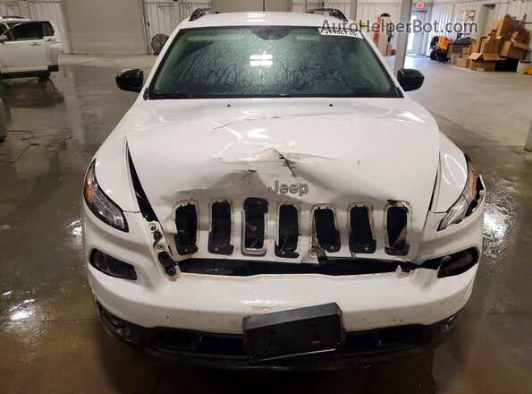 1C4PJMAB2GW240404 2016 JEEP CHEROKEE White Front view
