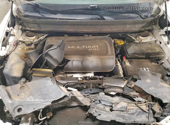 1C4PJMAB2GW240404 2016 JEEP CHEROKEE White Engine compartment view