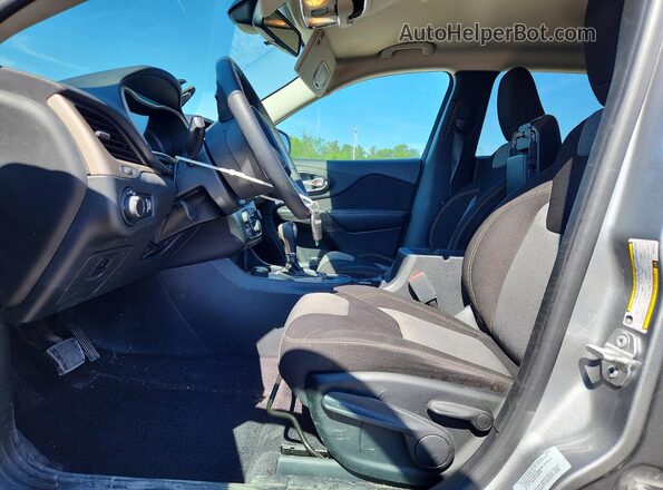 1C4PJMAB3GW375441 2016 JEEP CHEROKEE Silver Vista interior delantera