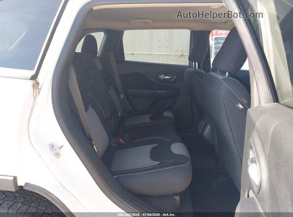 1C4PJMAB4GW313840 2016 JEEP CHEROKEE White VIN կոդի պիտակի տեսք