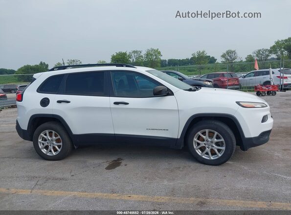 1C4PJMAB5GW240414 2016 JEEP CHEROKEE White Vista interior trasera