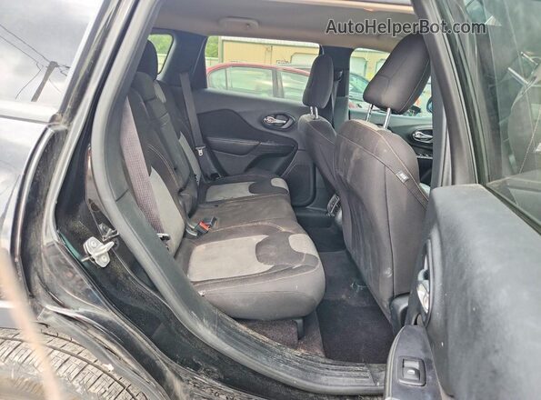 1C4PJMAB7HW551733 2017 JEEP CHEROKEE Black Widok tylnych siedzeń