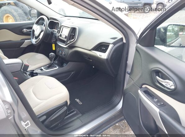 1C4PJMAB7HW581816 2017 JEEP CHEROKEE Silver Սալոնի դիմացի տեսք