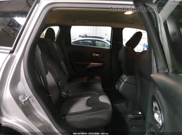 1C4PJMAS0HW664794 2017 JEEP CHEROKEE Серебряный Вид наклейки с VIN-кодом