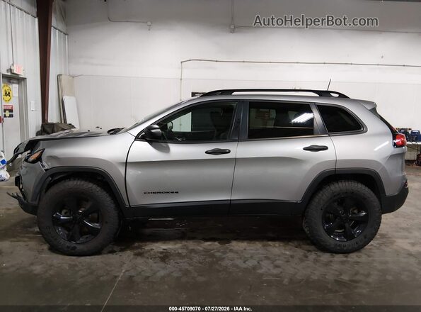 1C4PJMAS0HW664794 2017 JEEP CHEROKEE Серебряный Панорамный вид салона 360°