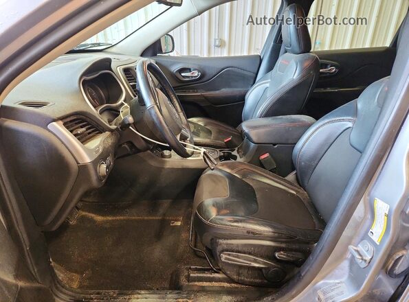 1C4PJMBB3GW353891 2016 JEEP CHEROKEE Gray წინა სალონის ხედი