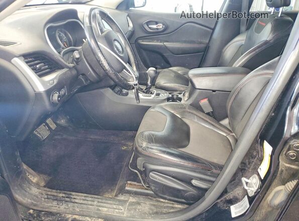 1C4PJMBB4HW513066 2017 JEEP CHEROKEE Black Widok wnętrza z przodu