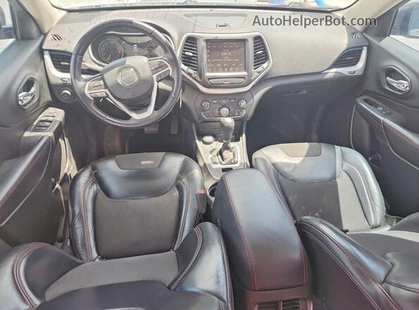 1C4PJMBB6HW536509 2017 JEEP CHEROKEE White Вид панелі приладів