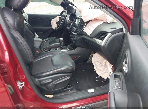 1C4PJMBB6HW551477 2017 JEEP CHEROKEE Red წინა სალონის ხედი