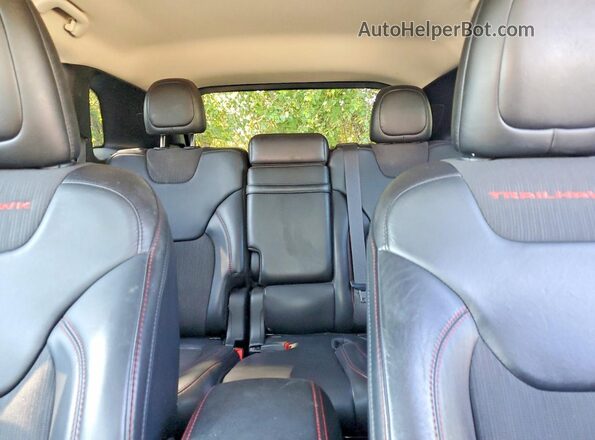 1C4PJMBBXHW517283 2017 JEEP CHEROKEE Charcoal Widok tylnych siedzeń