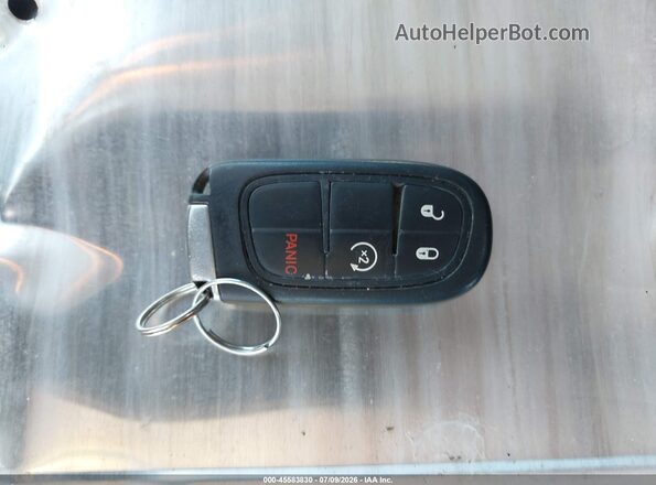 1C4PJMBN3KD227125 2019 JEEP CHEROKEE Red Vista del salpicadero